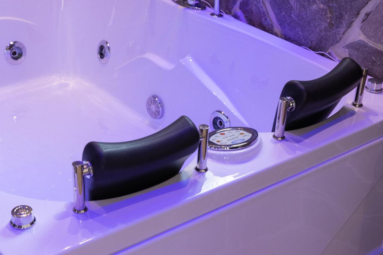 Lovely Rooms - Guest House Suites تريدجانو المظهر الخارجي الصورة