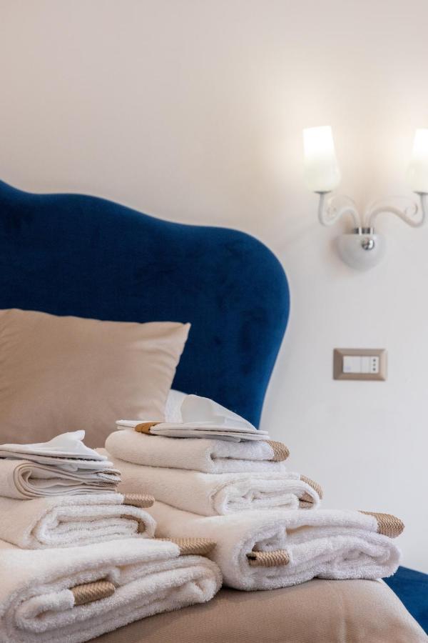 Lovely Rooms - Guest House Suites تريدجانو المظهر الخارجي الصورة