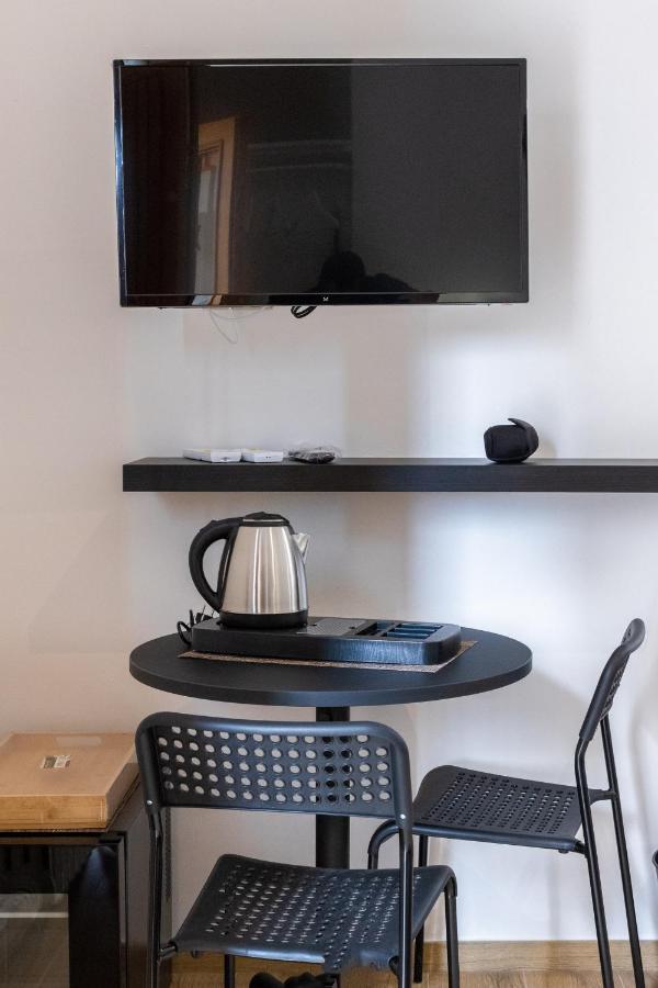 Lovely Rooms - Guest House Suites تريدجانو المظهر الخارجي الصورة