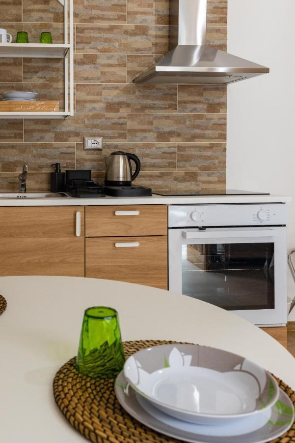 Lovely Rooms - Guest House Suites تريدجانو المظهر الخارجي الصورة